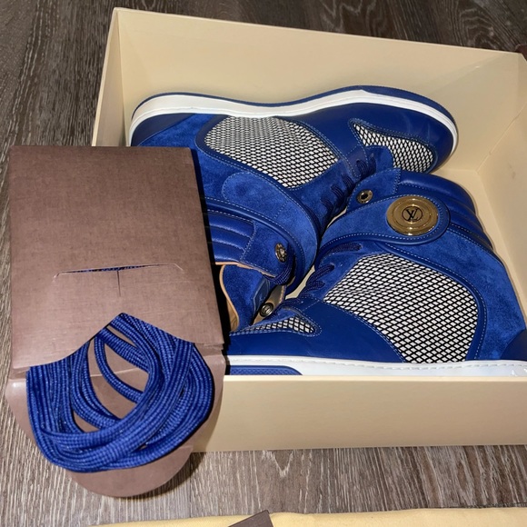 LOUIS VUITTON
Calfskin Suede Postmark Wedge Sneakers Blue Roi - Picture 7 of 10